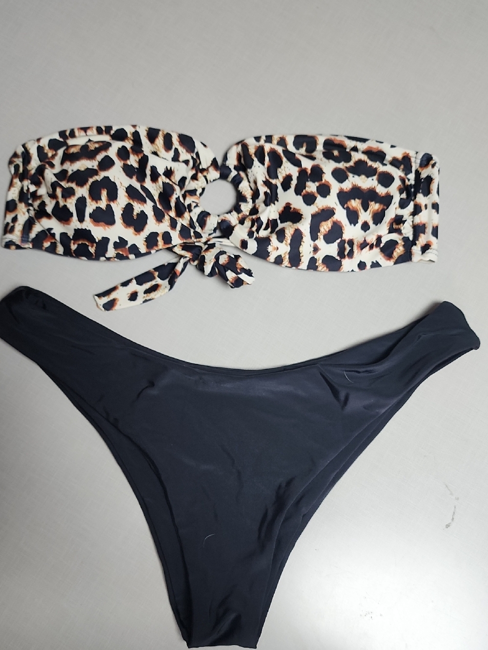 M001-10 Pc Med bikini variety box. 10 brand new swimsuits. Various brands. - Picture 9 of 10